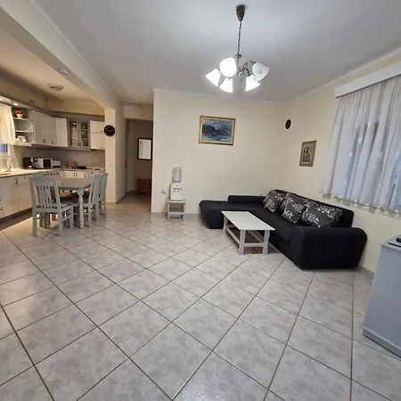 Pensiune Sunny Day 4*